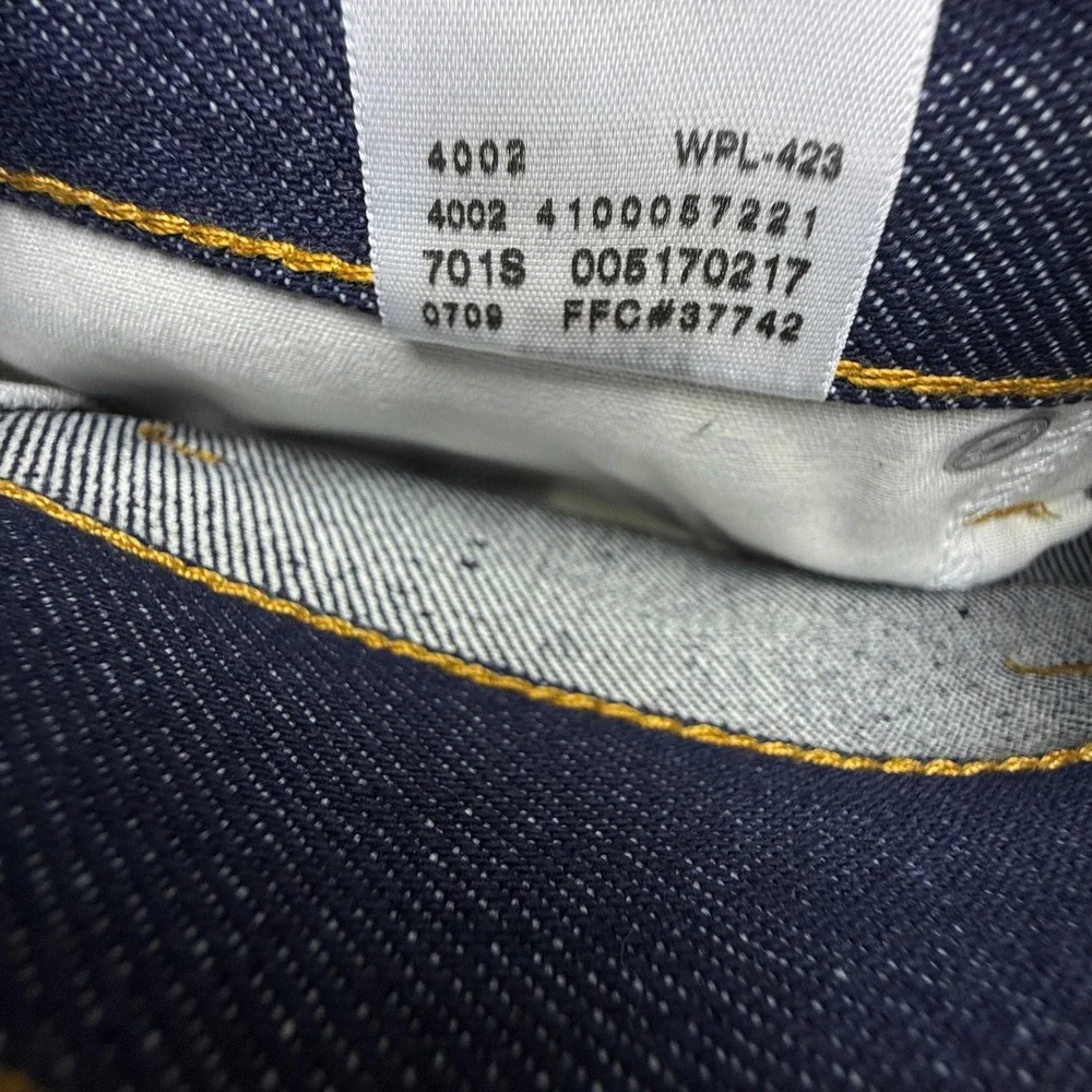 Levis levis 517